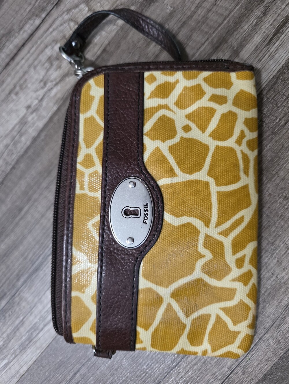 Fossil Yellow & Brown Giraffe-Print Zip Wristlet Wallet Y2K Boho Animal Print